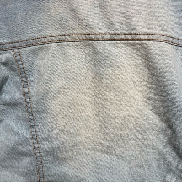 Dollhouse Light Wash Denim Jean Jacket Size Med - Picture 7 of 11